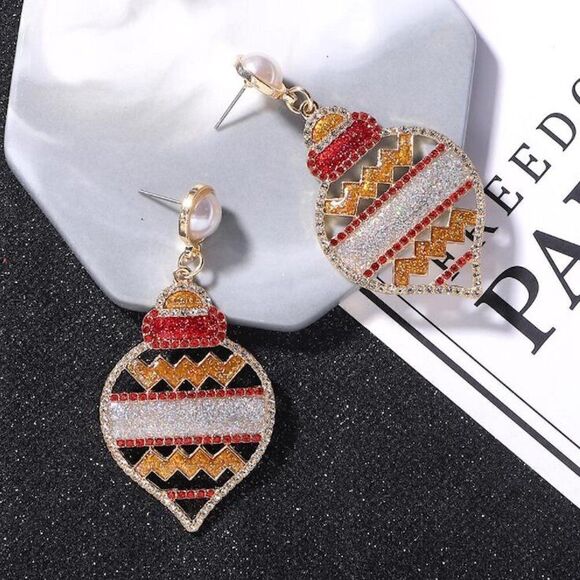 CHRISTMAS Ornament Drop Fashion Earrings - Picture 2 of 3